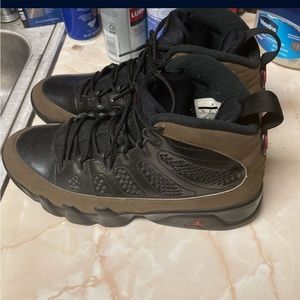 Air Jordan 9 RETRO ‘OLIVE’ 2012